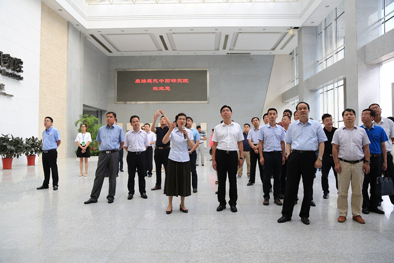 第七届淮海经济区核心区城市市长会议与会领导莅临ag真人国际官网药业考察